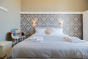 Tra l'Etna e il mare via Oberdan