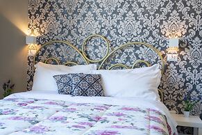 Tra l'Etna e il mare via Oberdan