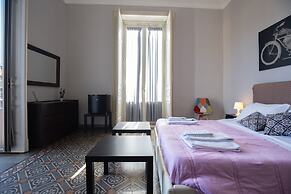 Tra l'Etna e il mare via Oberdan