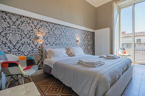 Tra l'Etna e il mare via Oberdan