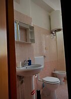 Tra l'Etna e il mare via Oberdan