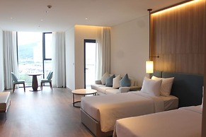 A La Carte Ha Long Bay Residence