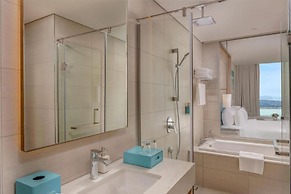 A La Carte Ha Long Bay Residence