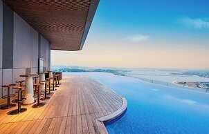 A La Carte Ha Long Bay Residence