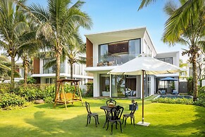 Wyndham Hoi An Royal Beachfront Resort & Villas