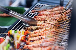 Wyndham Hoi An Royal Beachfront Resort & Villas