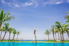 Wyndham Hoi An Royal Beachfront Resort & Villas