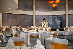 Wyndham Hoi An Royal Beachfront Resort & Villas