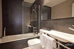 Modern and Chic Apartments in Gracia