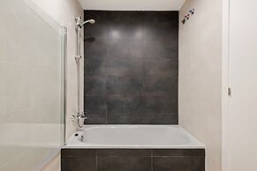 Modern and Chic Apartments in Gracia