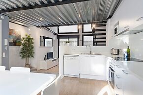 Modern and Chic Apartments in Gracia