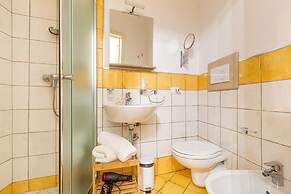 3185 Una Finestra sul Porto by Barbarhouse