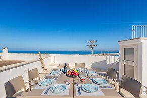 3185 Una Finestra sul Porto by Barbarhouse