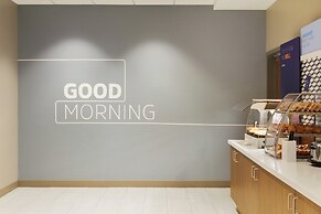 Holiday Inn Express and Suites Destin Miramar Beach by IHG