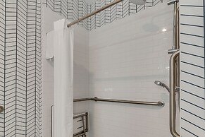 Holiday Inn Express and Suites Destin Miramar Beach by IHG