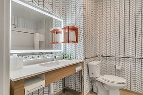 Holiday Inn Express and Suites Destin Miramar Beach by IHG