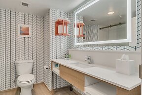 Holiday Inn Express and Suites Destin Miramar Beach by IHG