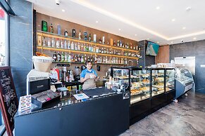 Islet Seafront 1 Bedroom Apartment