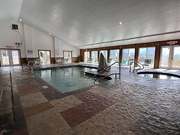 Modern Mountain Escape