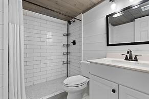 Modern Mountain Escape