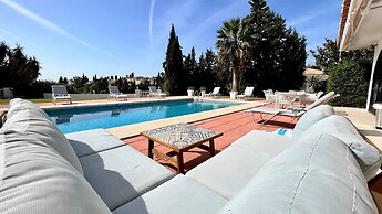 Villa Scenic with Private Pool- Sleeps 8