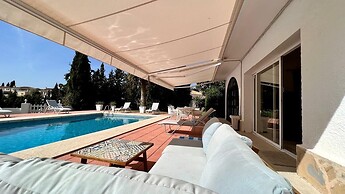 Villa Scenic with Private Pool- Sleeps 8