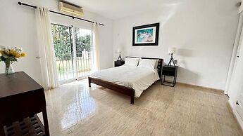 Villa Scenic with Private Pool- Sleeps 8