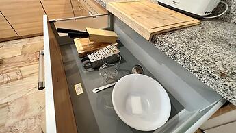 Villa Scenic with Private Pool- Sleeps 8