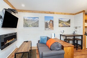 Mountainside Inn 310 1 Bedroom Hotel Room by Alpine Lodging Telluride
