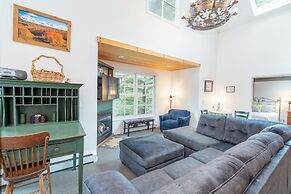 Mountainside Inn 101 2 Bedroom Condo by Alpine Lodging Telluride