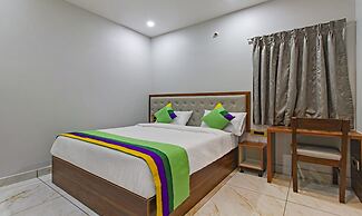 Treebo Abhi Suites, 400 M From Guntur Junction