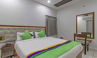 Treebo Abhi Suites, 400 M From Guntur Junction