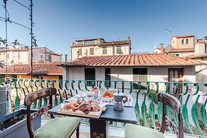 Casa Designer in Lucca