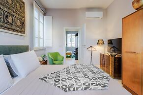 Casa Designer in Lucca