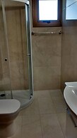 Immaculate 4-bed Apartment in Larnaca