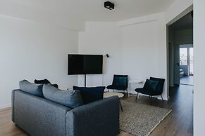 Museum View - Bright and Spacious Apartment
