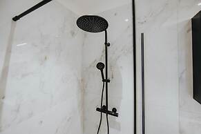 Museum View - Bright and Spacious Apartment