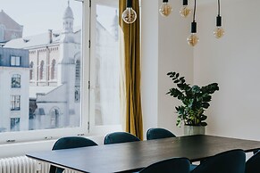 Museum View - Bright and Spacious Apartment