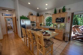 Pine Mountain Paradise 3 Bedroom Home by RedAwning