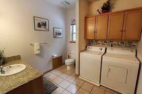 Pine Mountain Paradise 3 Bedroom Home by RedAwning