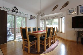 Pine Mountain Paradise 3 Bedroom Home by RedAwning