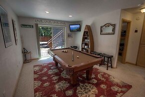 Pine Mountain Paradise 3 Bedroom Home by RedAwning