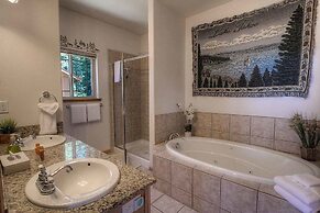 Pine Mountain Paradise 3 Bedroom Home by RedAwning