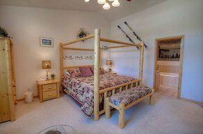 Pine Mountain Paradise 3 Bedroom Home by RedAwning