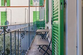 Green Rose by Wonderful Italy