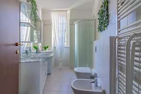 Green Rose by Wonderful Italy