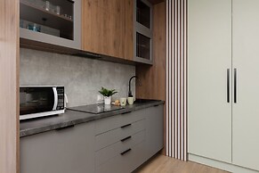 Kolorowa Studio Apartment by Renters