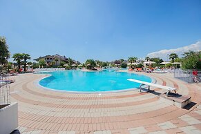 Lauri 0 18 by Wonderful Italy