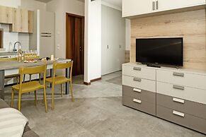 Lauri 0 18 by Wonderful Italy