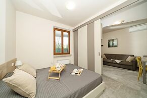 Lauri 0 18 by Wonderful Italy